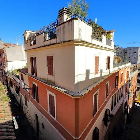 Clementina Apartment Рим Екстериор снимка