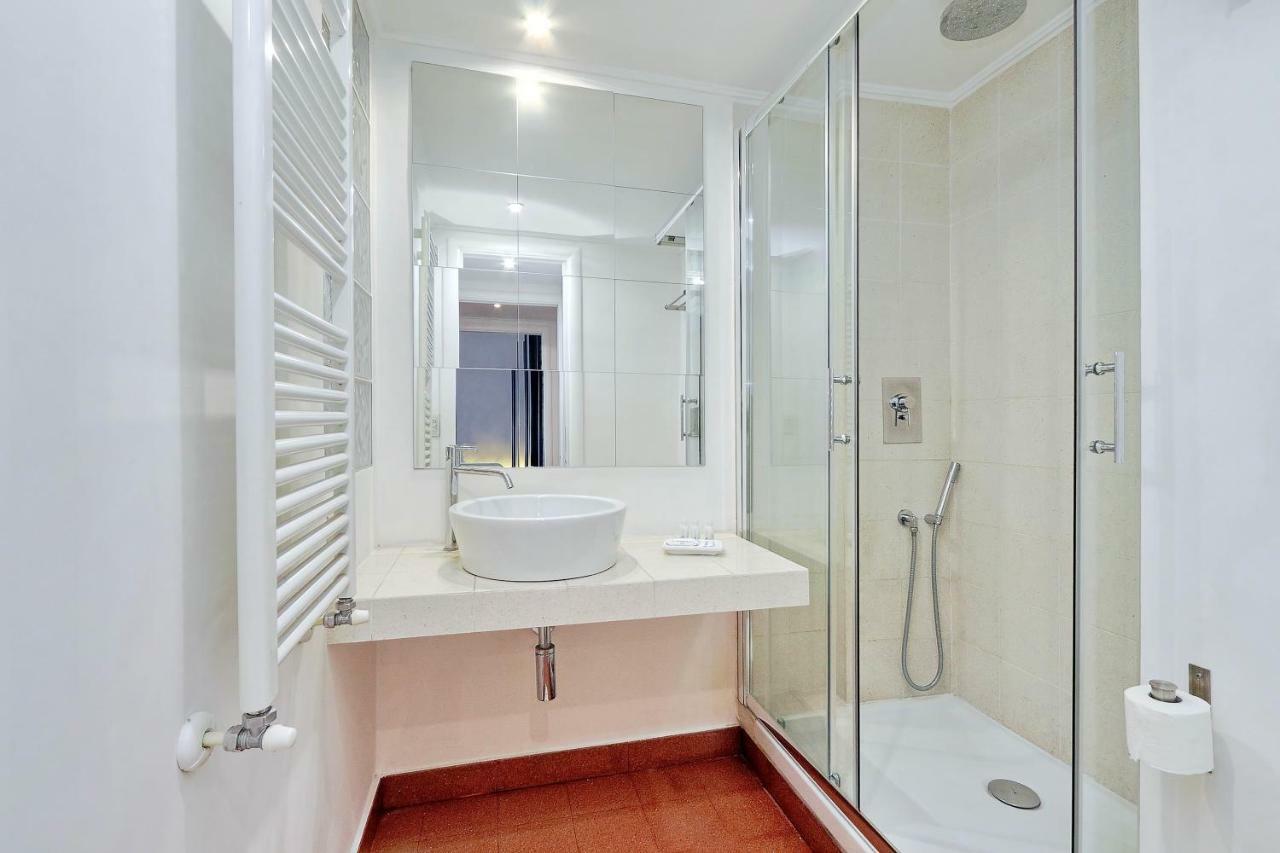 Clementina Apartment Рим Екстериор снимка